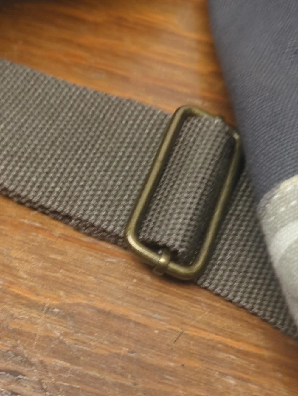 Levi's Gray Canvas Messenger Bag Camouflage Edge Sutherland Messenger Laptop Bag